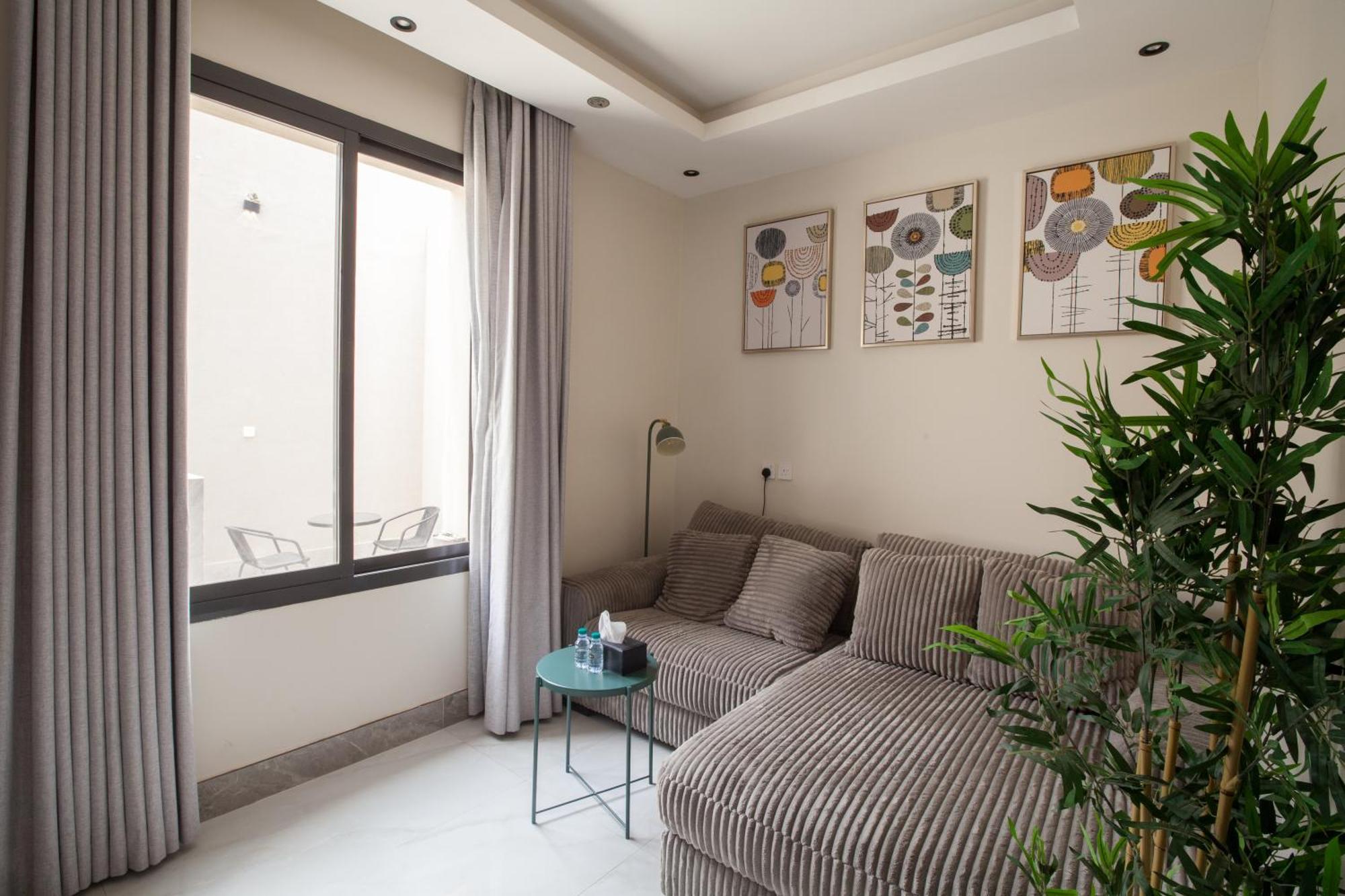 Luxury One-bedroom Alrimal-4 अपार्टमेंट *